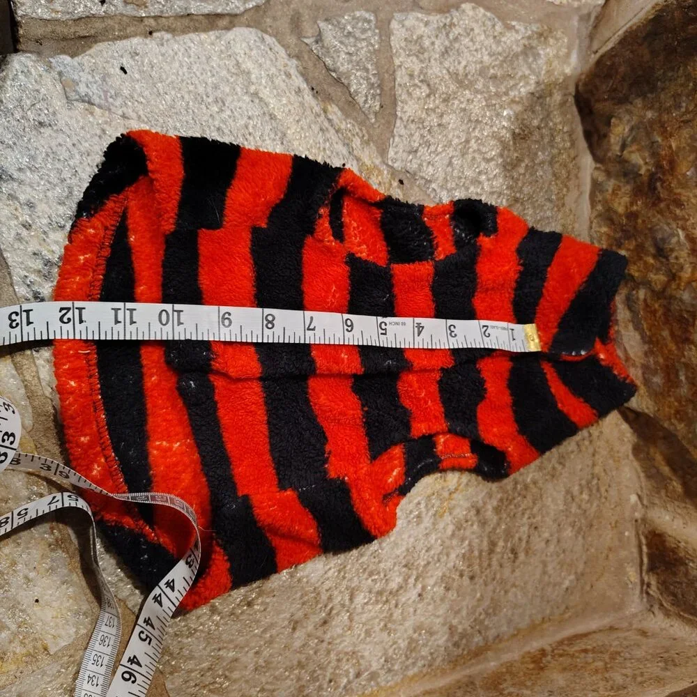 Striped Skull and Crossbones Pet Sweater Size Large Polyester Dog Cat Red Black